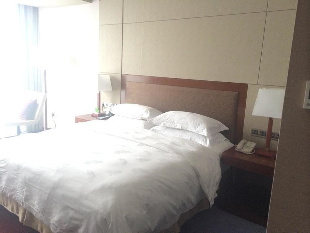 Bavaria City Hotel เป๋ยไห่ ภายนอก รูปภาพ